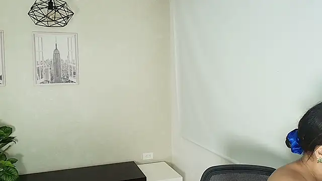  Victoria Collins online show from November 11, 10:54 am