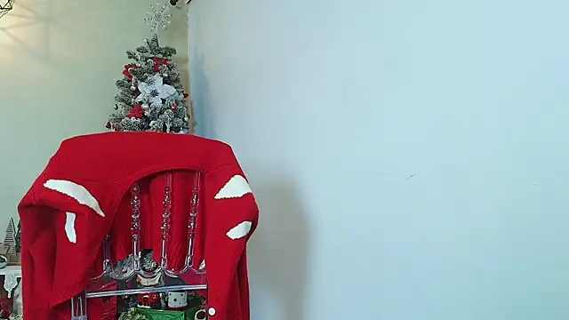  Victoria Collins online show from December 15, 11:05 am