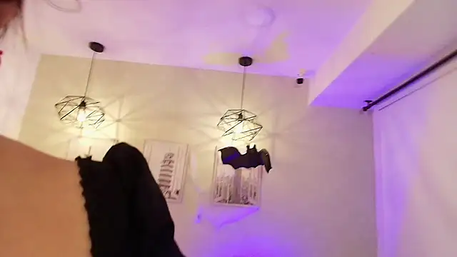  Victoria Collins online show from October 31, 11:29 am