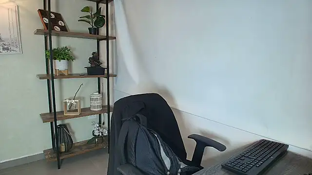  Victoria Collins online show from March 13, 11:48 am