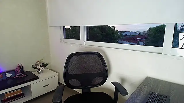  Victoria Collins online show from October 29, 11:09 am