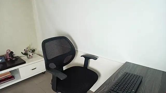  Victoria Collins online show from October 24, 11:09 am