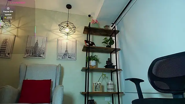  Victoria Collins online show from March 3, 1:40 pm