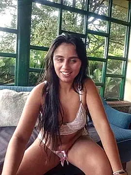 Snapshot of Lunaluxe1001 chatting on July 1, 2:17 pm Lunaluxe1001 online show from July 1, 2:17 pm