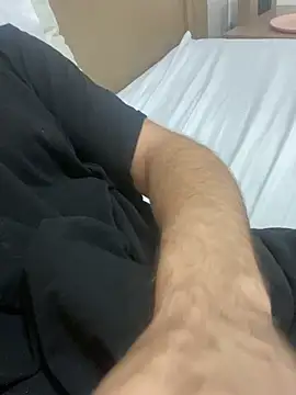 yourinternetboyfriend online show from January 16, 3:43 am