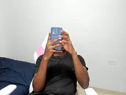 Luis123- online show from November 28, 9:59 pm