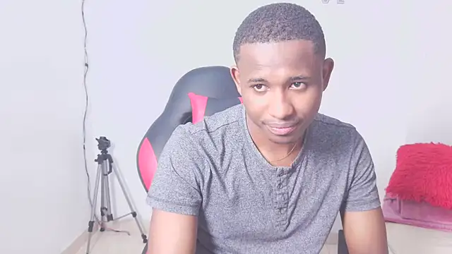 Luis123- online show from November 30, 2:23 am