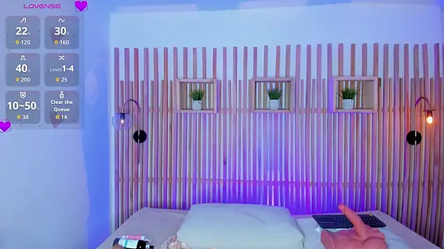 ciara blake online show from April 22, 7:31 pm