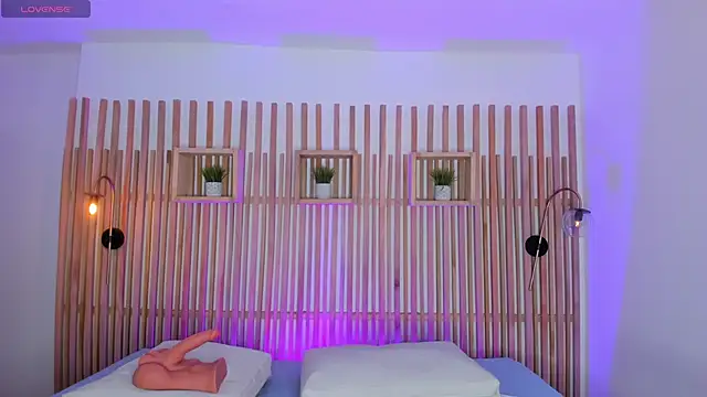 ciara blake online show from March 28, 7:37 pm