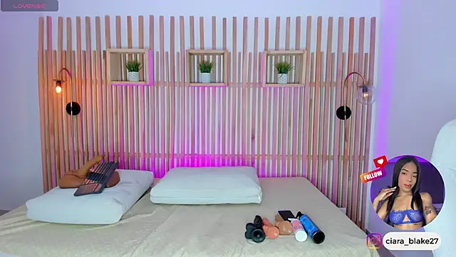 ciara blake online show from March 19, 7:58 pm