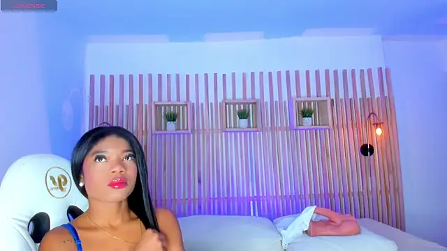 Snapshot of ciara_blake chatting on May 12, 7:20 pm ciara blake online show from May 12, 7:20 pm
