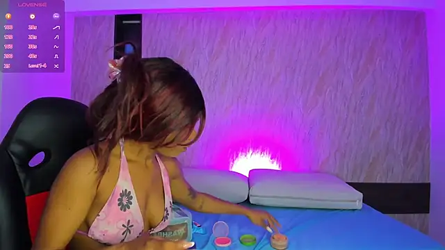 ciara blake online show from October 3, 7:37 pm