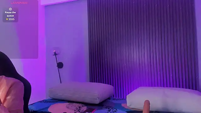 ciara blake online show from January 8, 7:42 pm