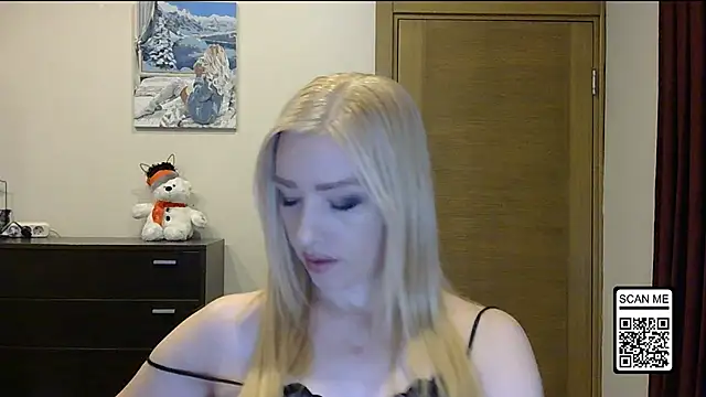 Snapshot of Wild_Silk_Desire chatting on November 14, 2:10 pm Wild Silk Desire online show from November 14, 2:10 pm