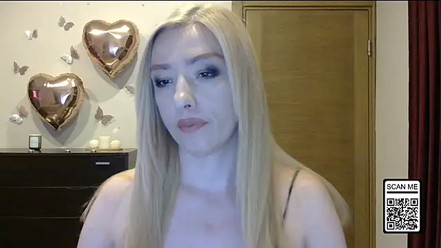 Snapshot of Wild_Silk_Desire chatting on May 26, 2:59 pm Wild Silk Desire online show from May 26, 2:59 pm