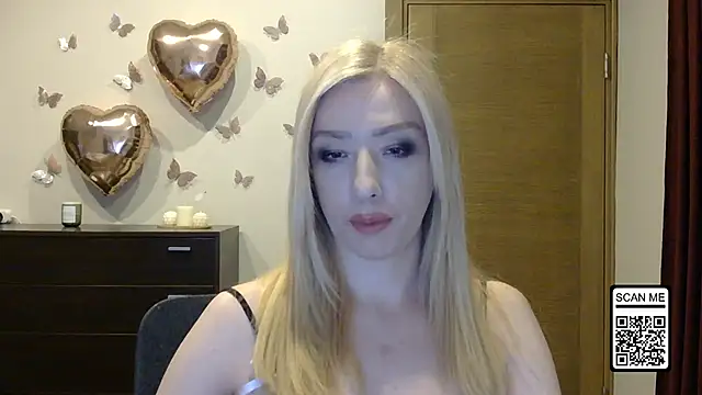 Snapshot of Wild_Silk_Desire chatting on May 14, 6:05 pm Wild Silk Desire online show from May 14, 6:05 pm