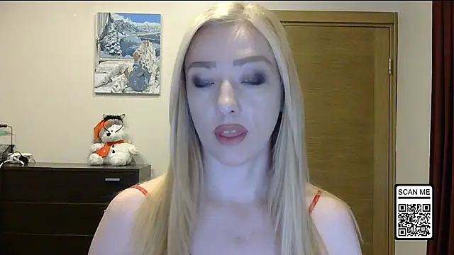 Snapshot of Wild_Silk_Desire chatting on November 17, 2:54 pm Wild Silk Desire online show from November 17, 2:54 pm