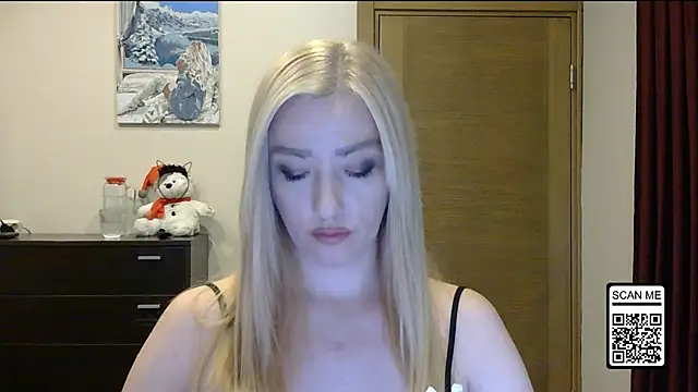 Snapshot of Wild_Silk_Desire chatting on November 27, 2:06 pm Wild Silk Desire online show from November 27, 2:06 pm