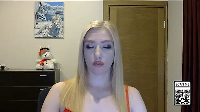 Snapshot of Wild_Silk_Desire chatting on November 22, 2:27 pm Wild Silk Desire online show from November 22, 2:27 pm