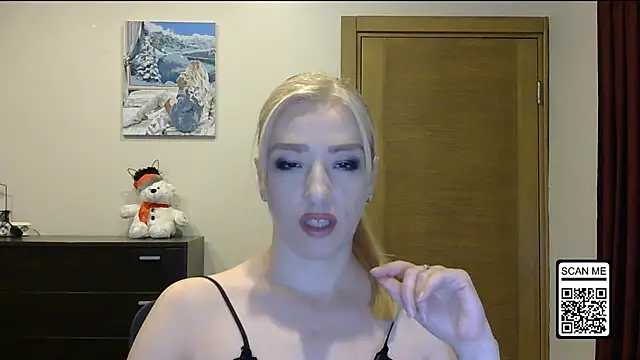 Snapshot of Wild_Silk_Desire chatting on November 15, 2:43 pm Wild Silk Desire online show from November 15, 2:43 pm