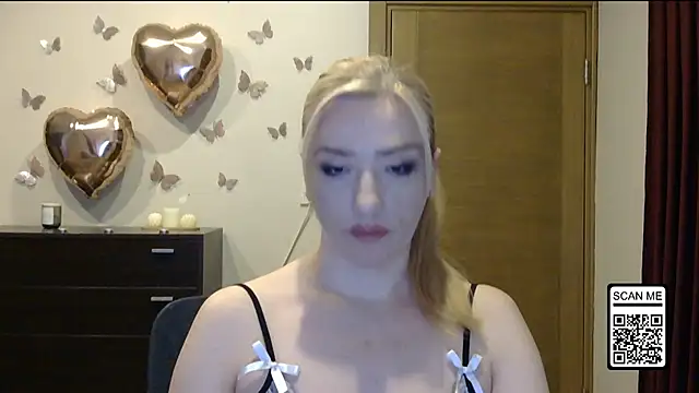 Snapshot of Wild_Silk_Desire chatting on May 24, 6:08 pm Wild Silk Desire online show from May 24, 6:08 pm