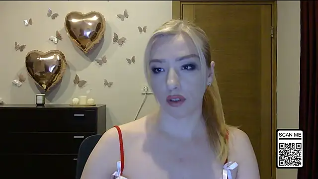 Snapshot of Wild_Silk_Desire chatting on May 19, 5:53 pm Wild Silk Desire online show from May 19, 5:53 pm