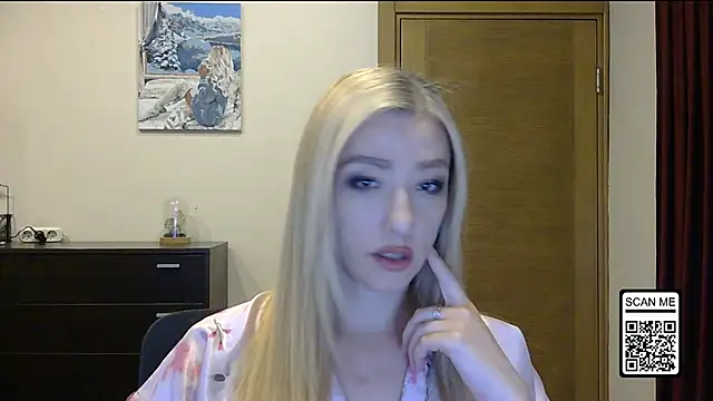 Snapshot of Wild_Silk_Desire chatting on October 19, 1:58 pm Wild Silk Desire online show from October 19, 1:58 pm