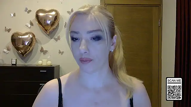 Snapshot of Wild_Silk_Desire chatting on May 16, 6:07 pm Wild Silk Desire online show from May 16, 6:07 pm