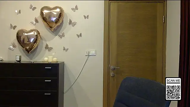 Snapshot of Wild_Silk_Desire chatting on May 25, 2:05 pm Wild Silk Desire online show from May 25, 2:05 pm