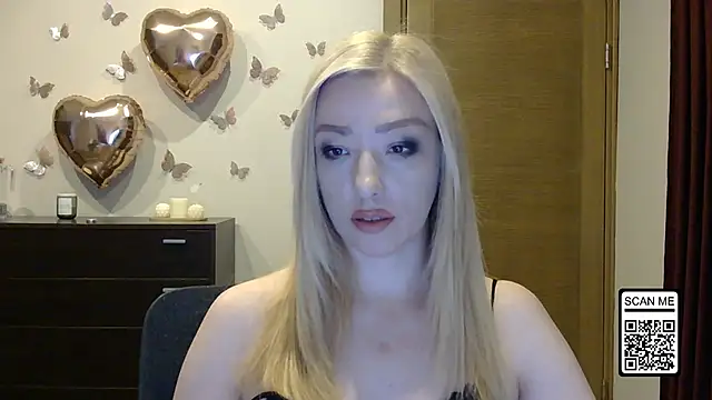 Snapshot of Wild_Silk_Desire chatting on May 18, 6:12 pm Wild Silk Desire online show from May 18, 6:12 pm