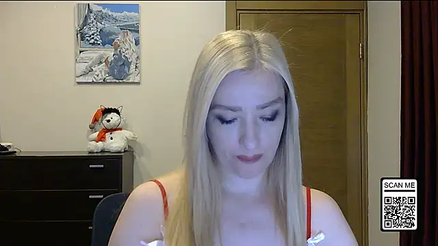 Snapshot of Wild_Silk_Desire chatting on November 28, 2:28 pm Wild Silk Desire online show from November 28, 2:28 pm