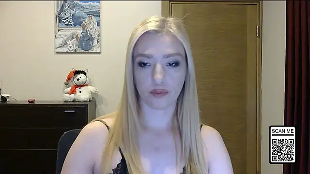 Snapshot of Wild_Silk_Desire chatting on November 29, 2:39 pm Wild Silk Desire online show from November 29, 2:39 pm