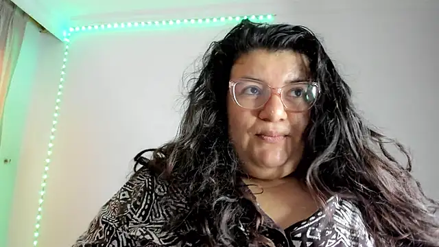 Snapshot of mystery_psique chatting on July 4, 3:27 pm mystery psique online show from July 4, 3:27 pm