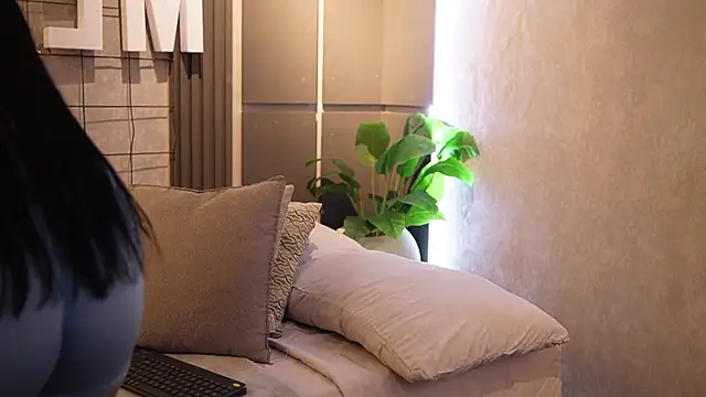 Susan wall online show from April 15, 1:59 pm