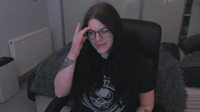GothSuccubusBabe online show from June 3, 10:58 pm