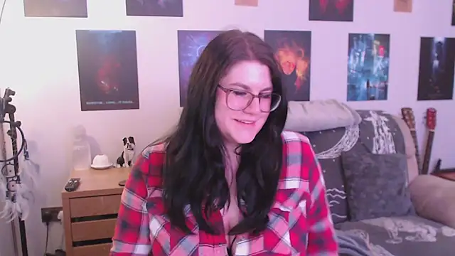 GothSuccubusBabe online show from December 17, 5:18 pm