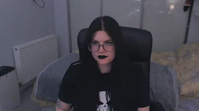 GothSuccubusBabe online show from July 12, 1:17 am