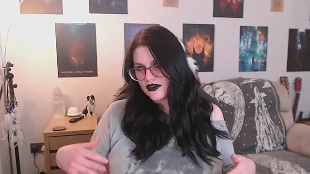 GothSuccubusBabe online show from December 19, 4:53 pm