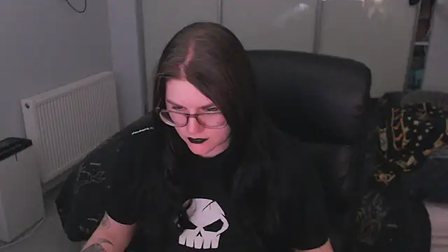 GothSuccubusBabe online show from May 31, 10:10 pm