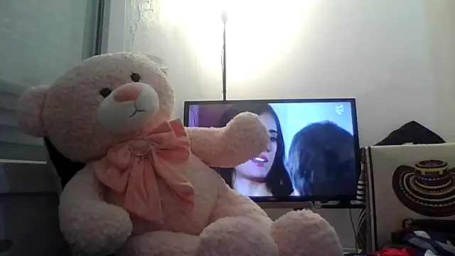 hotCOUPLEPETRA online show from March 22, 5:32 am