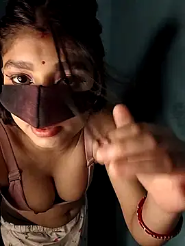Riya 35 sexy online show from May 28, 7:42 pm