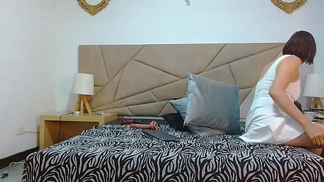 amanda ramirez online show from January 11, 4:03 pm