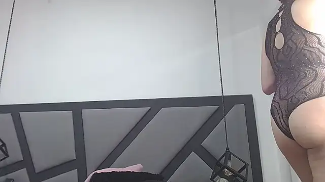 amanda ramirez online show from May 31, 11:27 am