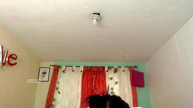 Snapshot of vale_miel chatting on September 20, 3:17 pm vale miel online show from September 20, 3:17 pm