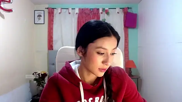 Snapshot of vale_miel chatting on November 15, 2:26 am vale miel online show from November 15, 2:26 am