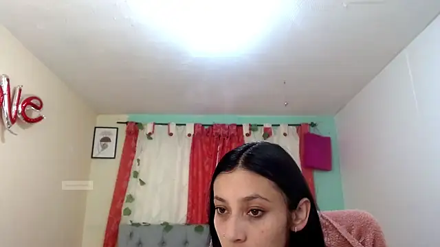 Snapshot of vale_miel chatting on September 23, 6:04 pm vale miel online show from September 23, 6:04 pm