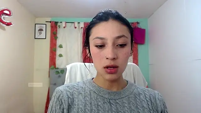 Snapshot of vale_miel chatting on October 7, 8:43 pm vale miel online show from October 7, 8:43 pm