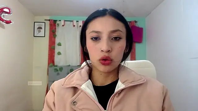 Snapshot of vale_miel chatting on October 15, 11:46 pm vale miel online show from October 15, 11:46 pm