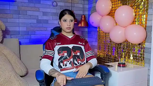 DixyPalmer online show from March 13, 6:57 pm