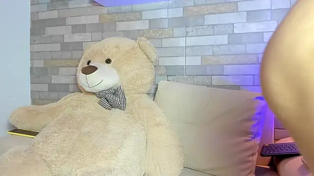 DixyPalmer online show from December 4, 7:35 pm